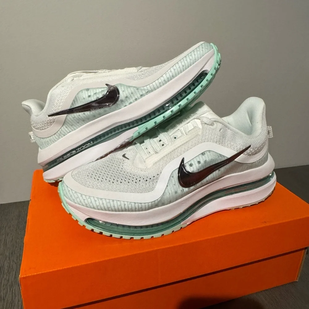 Nike Women’s Pegasus Premium - Picture 1 of 5